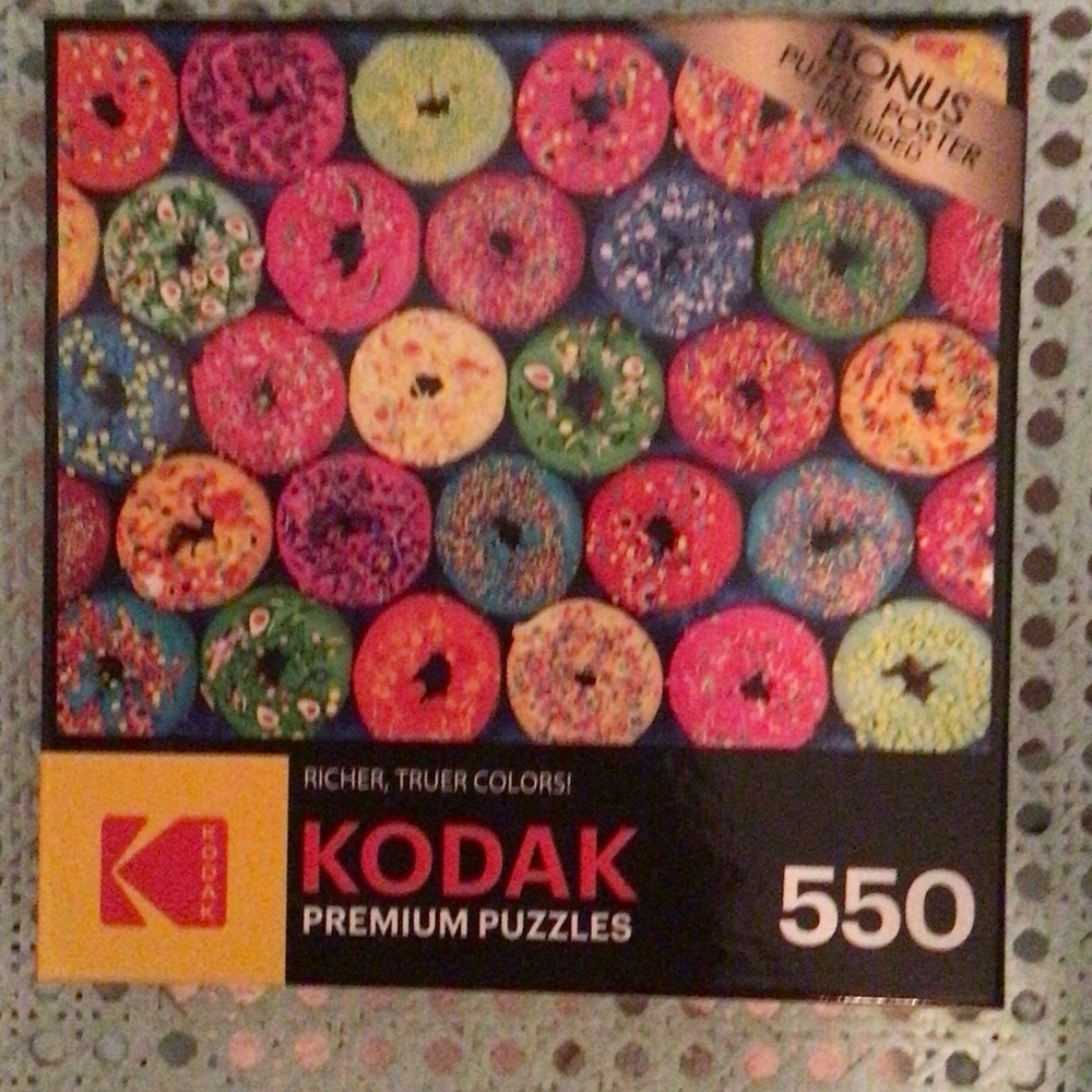 KODAK Colorful Sprinkled Donuts 550 Piece Jigsaw Puzzle